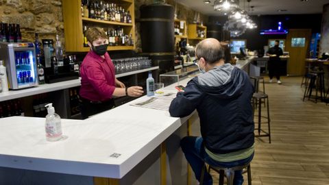 El bar O' Sampaio fue uno de los primeros establecimientos en abrir sus barras.
