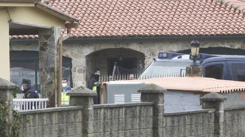 Imagen de la redada realizada en febrero en un asentamiento de Río do Pozo, en Narón