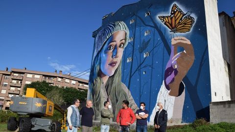 De izquierda a derecha, Juan Ricardo Álvarez y José Ramón Diaz, de la asociación de amigos de EL Berrón; el alcalde, Dridali y Pablo Suárez