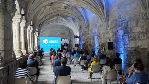 Acto en Santo Estevo en favor de la declaración de Ribeira Sacra e Serras de Oribio e Courel como reserva de la biosfera
