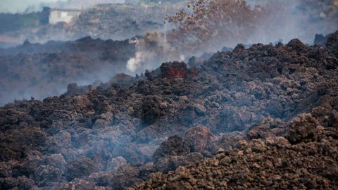 La lava podra llegar hasta la costa a las ocho de la tarde