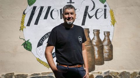 Pablo Casanova empezó en el 2005 como agricultor a tiempo parcial y ahora tiene su empresa de cerveza artesana