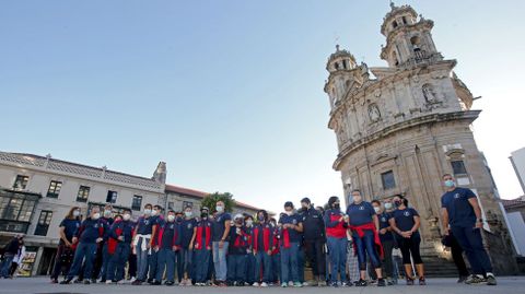 SALIDA DE LA CAMINATA “PROTEGEMOS LOS CAMINOS”, CON REPRESENTANTES DE LA POLICÍA NACIONAL Y DE LA ASOCIACIÓN DE DISCAPACITADOS INTEÑECTUALES VIRGEN DE LA O-MENDEZ NUÑEZ