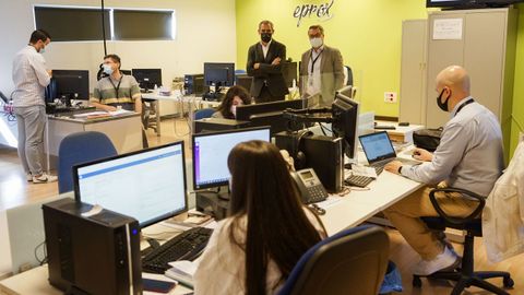 El director xeral de Comercio e Consumo, Manuel Heredia, visitó la sede de Eprox en San Cibrao das Viñas