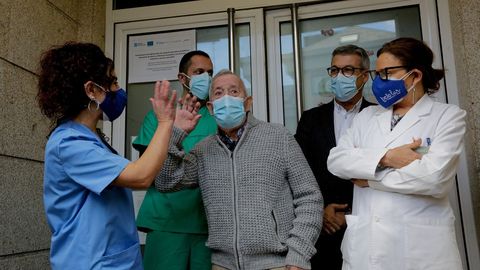 JUAN MOLINA PRIMER CORUÑES VACUNADO CONTRA EL COVID-19 EN LA RESIDENCIA BELLOLAR