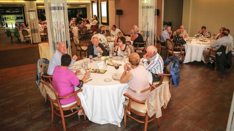 COMIDA DE LA TERCERA EDAD DE RIBEIRA EN CHICOLINO