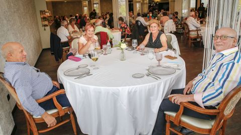 COMIDA DE LA TERCERA EDAD DE RIBEIRA EN CHICOLINO