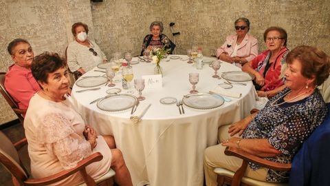 COMIDA DE LA TERCERA EDAD DE RIBEIRA EN CHICOLINO