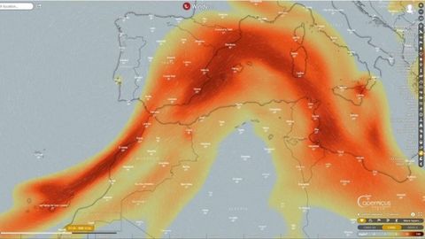 Avance hacia el Mediterráneo del dióxido de azufre que emite el volcán de Cumbre Vieja.
