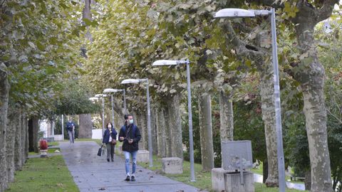 Lámparas inteligentes que miden la polución ambiental colocadas en el Campus de Ourense