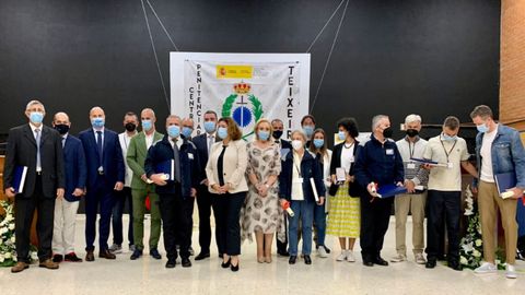 Teixeiro condecoró a 15 funcionarios y a la Fundación Érguete Integra en el día de la Merced