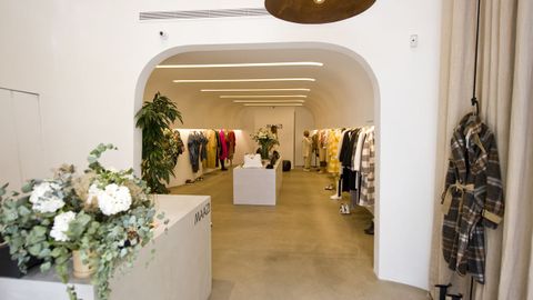Detalle de la entrada de la nueva tienda de Maazi