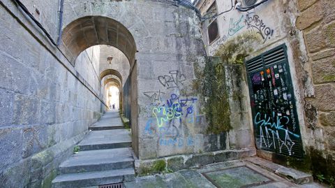 GRAFFITIS. ARCOS DE SAN BARTOLOMED