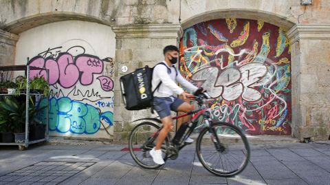 GRAFFITIS. ENTORNO DE LA PLAZA DE ABASTOS