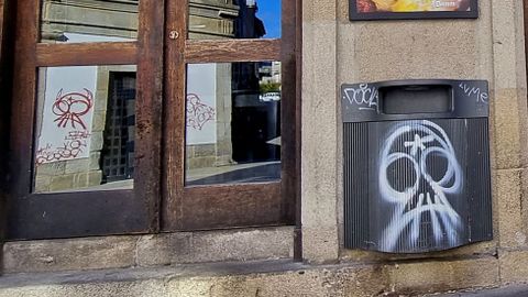GRAFFITIS. ENTORNO DEL TEATRO PRINCIPAL