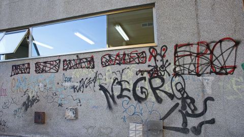GRAFFITIS. RESIDENCIA DE LA TERCERA EDAD DE CAMPOLONGO