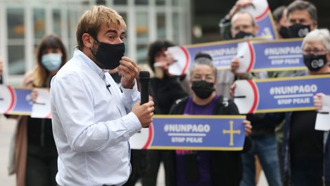Daniel Ripa presenta la denuncia de Podemos contra la prórroga del peaje del Huerna