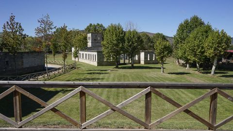 Antiguo balneario y entorno de Caldeliñas.