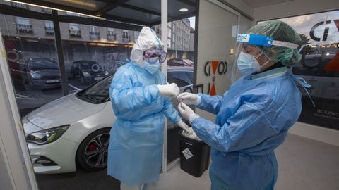 Imagen de archivo del covid-auto de Cee