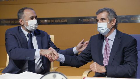 Firma del convenio para probar los fármacos en Galicia