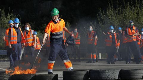 Protesta de los trabajadores de Vestas ante el anunciado cierre de la fábrica