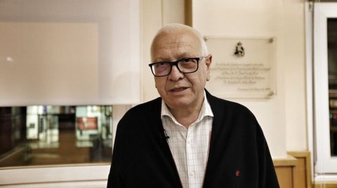 José Luis Doval es el jefe de Ginecología y Obstetricia del CHUO