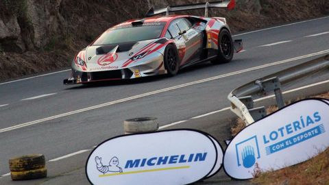 A sus 70 años el gijonés José Antonio Fombona se adjudicó su octavo Campeonato de España de Montaña en turismos con su espectacular Lamborghini Huracán Supertrofeo
