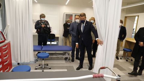 Feijoo, visitando esta semana el centro de salud de Bouzas, en Vigo, donde se han acometido varias mejoras
