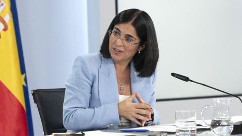 La ministra de Sanidad, Carolina Darias, este lunes, en la rueda de prensa posterior al Consejo de Ministros.