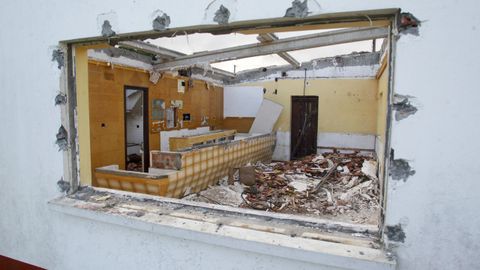 Vista del interior del inmueble tras los primeros trabajos de derribo
