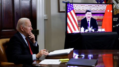 Joe Biden y Xi Jinping, durante una cumbre virtual, en una imagen de archivo.