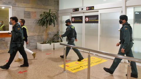 El aeropuerto de Alvedro tuvo que poner en marcha esta mañana su plan de emergencia por una amenaza de bomba en un vuelo de Volotea procedente de Bilbao