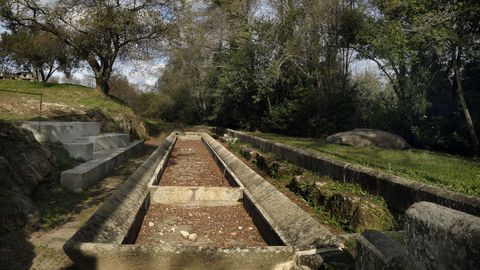 Paseo fluvial. De las 581 propuestas presentadas entre 2018 y 2020 que concurrieron en la Bienal de Arquitectura, se seleccionaron 70 finalistas, entre las que estaban la rehabilitación del lavadero de Artes y el proyecto para mejorar la accesibilidad al mirador de Pedra da Ra, ambos realizados por el arquitecto Carlos Seoane.