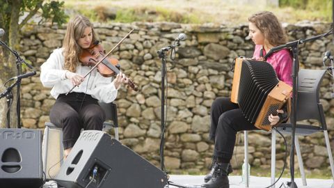 El dúo Caamaño&Ameixeiras ofrecerá un concierto en Carballo.