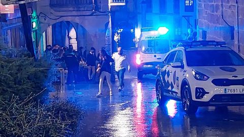 Policía Local controla el botellón en Ourense