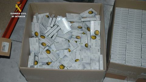 Cajas de pastillas incautadas por la Guardia Civil
