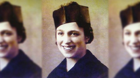 DOLORES LOMBARDERO NACE EN TRABADA EN 1912 MUERE EN MONDOÑEDO EN 2009 ACABA FARMACIA EN LA USC EN 1932 TUVO FARMACIA EN MONDOÑEDO HASTA SU JUBILACION