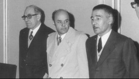 El alcalde de Ribadavia entre 1970 y 1975, Víctor López Quijada (en el centro), en un acto del IES do Ribeiro