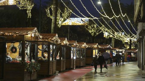 Mercado de Nadal y luces de Santiago.