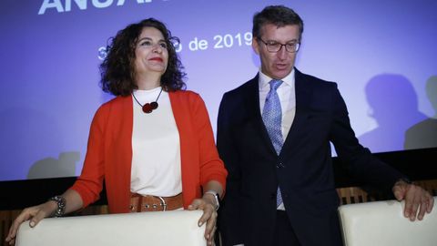 La ministra de Hacienda, María Jesús Montero, y el presidente de la Xunta, Alberto Núñez Feijoo, en una foto de archivo