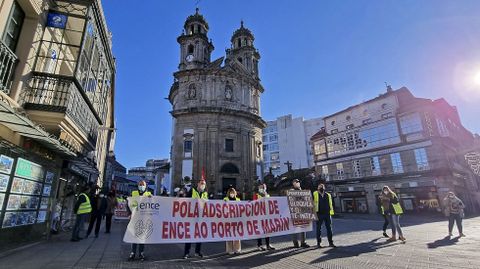 Manifestación de trabajadores de la factoría Ence por las calles de Pontevedra