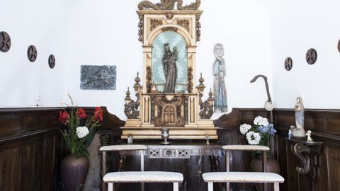 Interior de la capilla del pazo
