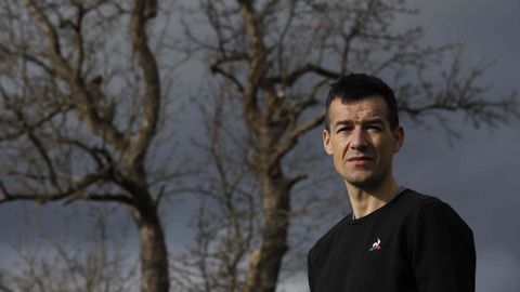Alejandro Paleo, ex trabajador de Vestas, en el paro tras el cierre de la fábrica de Viveiro