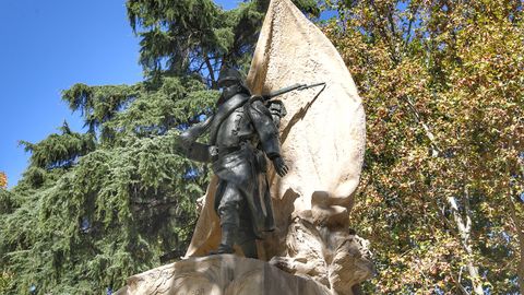 Escultura del héroe asturiano de la guerra de Marruecos, Luis Noval (el cabo Noval), realizada por Mariano Benlliure y situada en Madrid