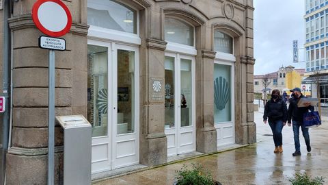 Entrada de la oficina de atención al peregrino de Monforte, que compartirá espacio con la sede del consorcio de turismo