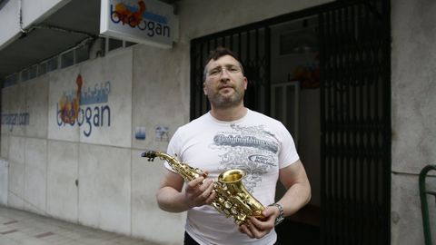 Alberto Prado dirige el gimnasio Breogán en Burela y el grupo Alma Latina
