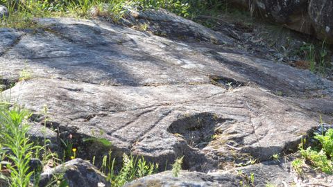 El petroglifo de Augas dos Cebros, en Oia, representa un barco que podría ser fenicio