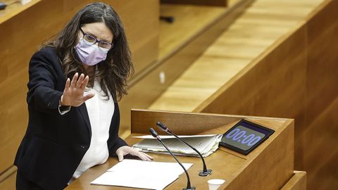 La vicepresidenta de la Generalitat Valenciana, Mnica Oltra, durante una comparecencia en las Cortes