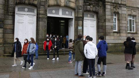 Alumnos del IES Valle Inclán de Pontevedra, tras las vacaciones de Navidad