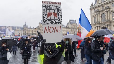 Las manifestaciones contra el pase de vacunación son constantes en Francia